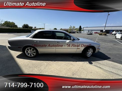 Used 2004 Jaguar XJ8 image 14