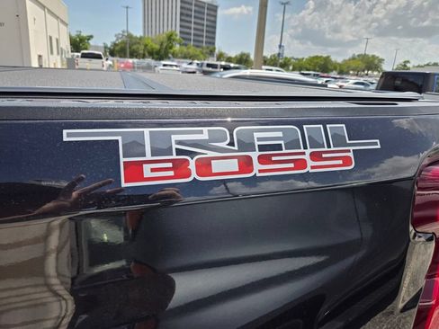 Used 2024 Chevrolet Silverado 1500 LT Trail Boss w/ Convenience Package II AWD/4WD image 13
