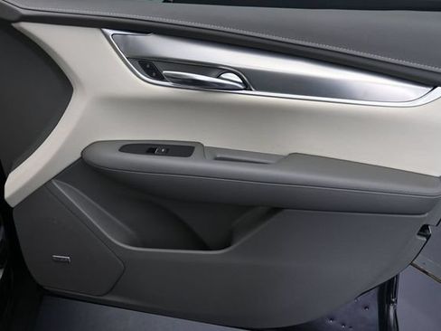 Used 2022 Cadillac XT5 Premium Luxury FWD image 30