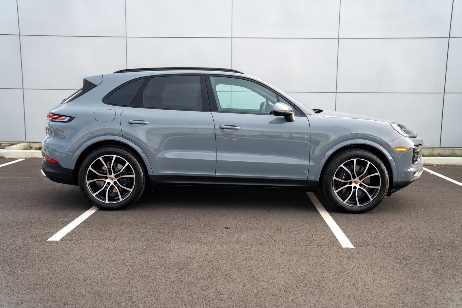 Certified 2026 Porsche Cayenne AWD/4WD image 8