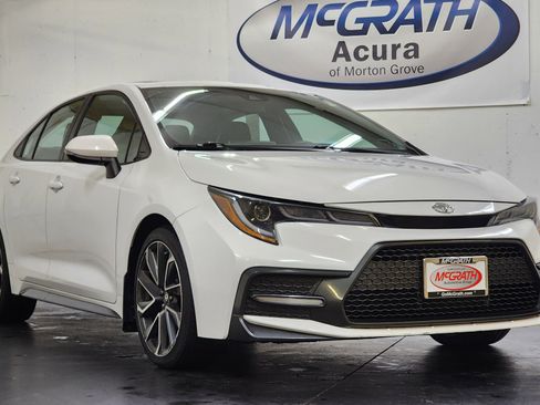 Used 2020 Toyota Corolla XSE image 2