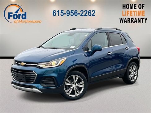 Used 2020 Chevrolet Trax LT w/ Driver Confidence Package image 1