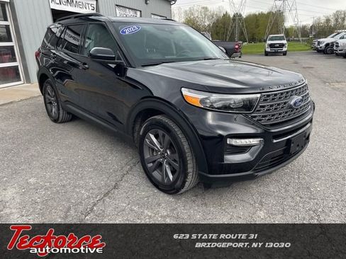 Used 2023 Ford Explorer XLT w/ Equipment Group 202A AWD/4WD image 1