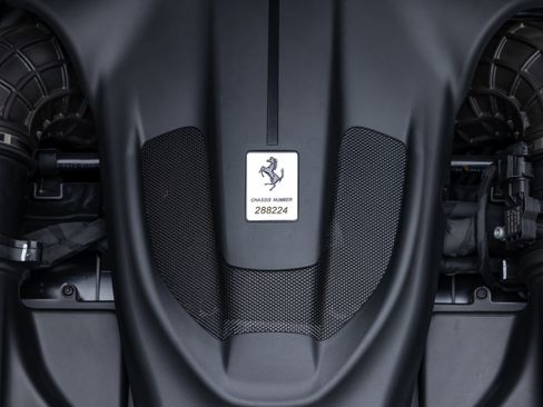 Used 2023 Ferrari Roma RWD image 24