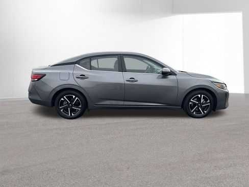 Used 2024 Nissan Sentra SV image 33
