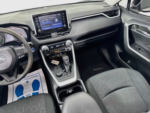 Used 2021 Toyota RAV4 XLE w/ Convenience Package AWD/4WD image 28