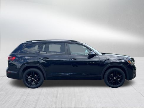 Certified 2023 Volkswagen Atlas SEL R-Line AWD/4WD image 8