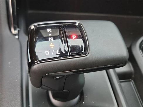 Used 2023 GMC Sierra 1500 AT4 w/ AT4 Premium Package AWD/4WD image 14