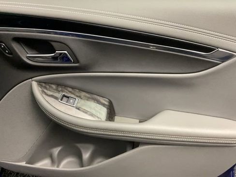 Used 2014 Chevrolet Impala LT image 23