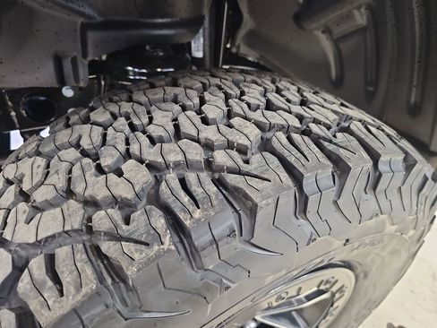 New 2026 Jeep Wrangler Unlimited Rubicon w/ Steel Bumper Group image 29