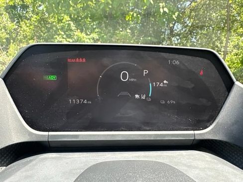 Used 2024 Toyota bZ4X AWD w/ Weather Package image 20