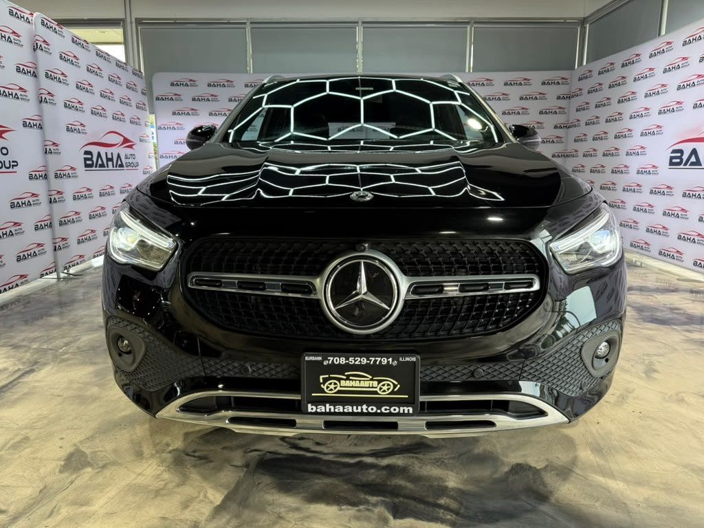 Used 2023 Mercedes-Benz GLA 250 4MATIC w/ Premium Package image 5