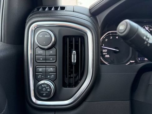 Used 2020 GMC Sierra 1500 SLT w/ SLT Premium Plus Package AWD/4WD image 30
