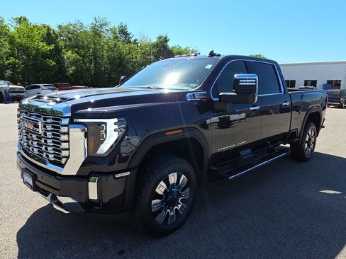 Certified 2025 GMC Sierra 2500 Denali AWD/4WD image 4