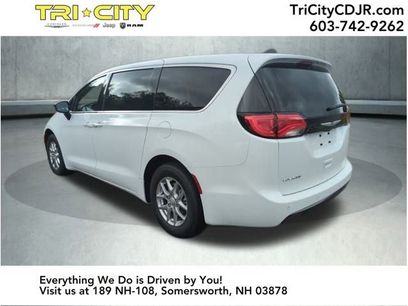 New 2026 Chrysler Voyager LX