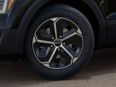 New 2025 Kia Niro LX FWD image 9