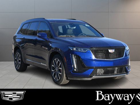 New 2025 Cadillac XT6 Sport w/ Platinum Package image 3