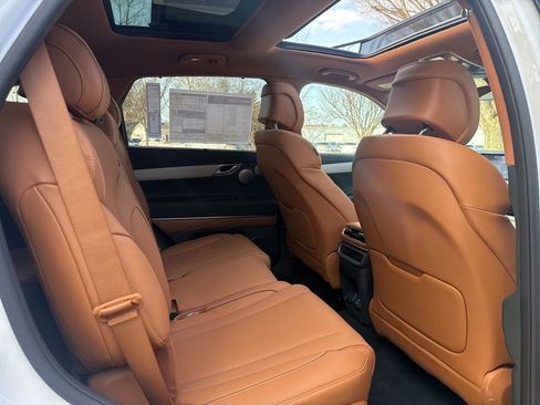 New 2026 Genesis GV80 2.5T Advanced image 32