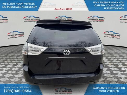 Used 2012 Toyota Sienna SE FWD image 5