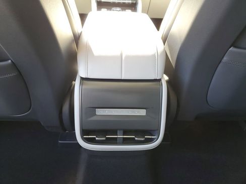 New 2026 Lincoln Nautilus Premier AWD/4WD image 13
