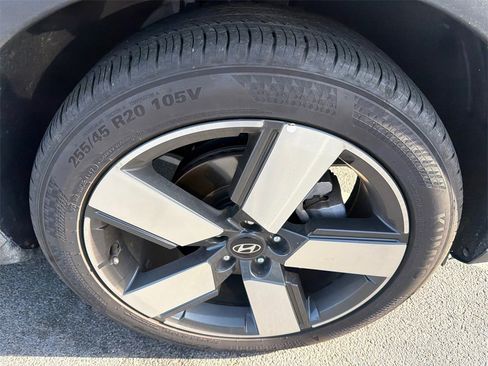 Used 2024 Hyundai Santa Fe Limited image 12