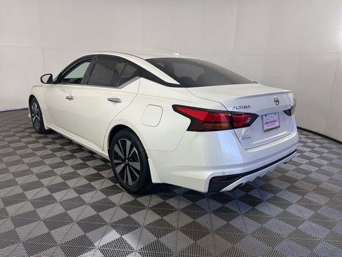 Used 2019 Nissan Altima 2.5 SV image 3