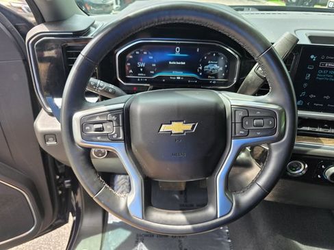 Used 2023 Chevrolet Silverado 1500 LT AWD/4WD image 26