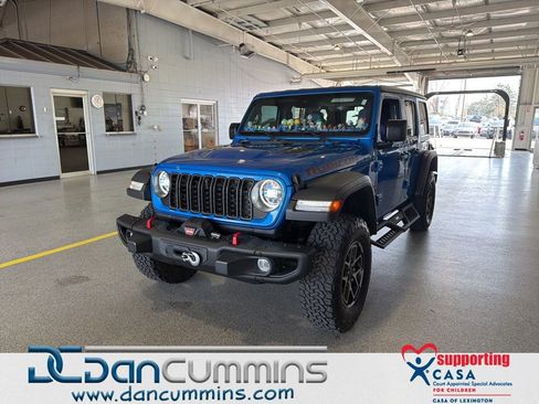 Used 2024 Jeep Wrangler Unlimited Rubicon w/ Capability Package image 1
