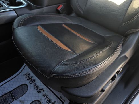 Used 2022 GMC Sierra 2500 AT4 w/ AT4 Preferred Package image 22