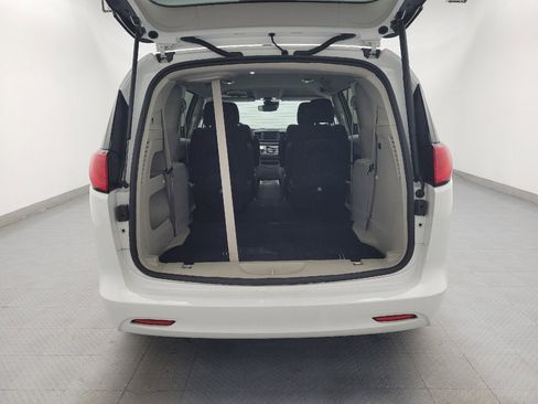 Used 2023 Chrysler Voyager LX FWD image 29