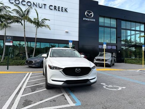 Used 2018 MAZDA CX-5 Touring FWD image 2