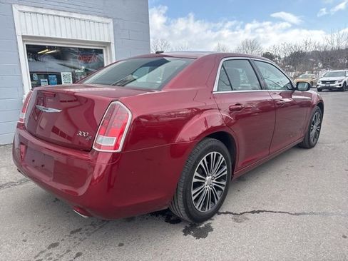 Used 2013 Chrysler 300 S w/ Luxury Group image 5
