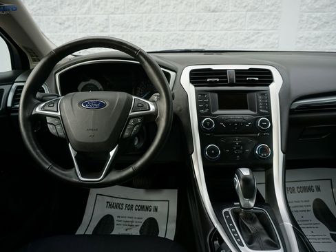 Used 2013 Ford Fusion SE image 27