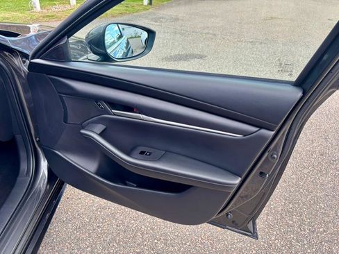 Used 2023 MAZDA MAZDA3 s image 10