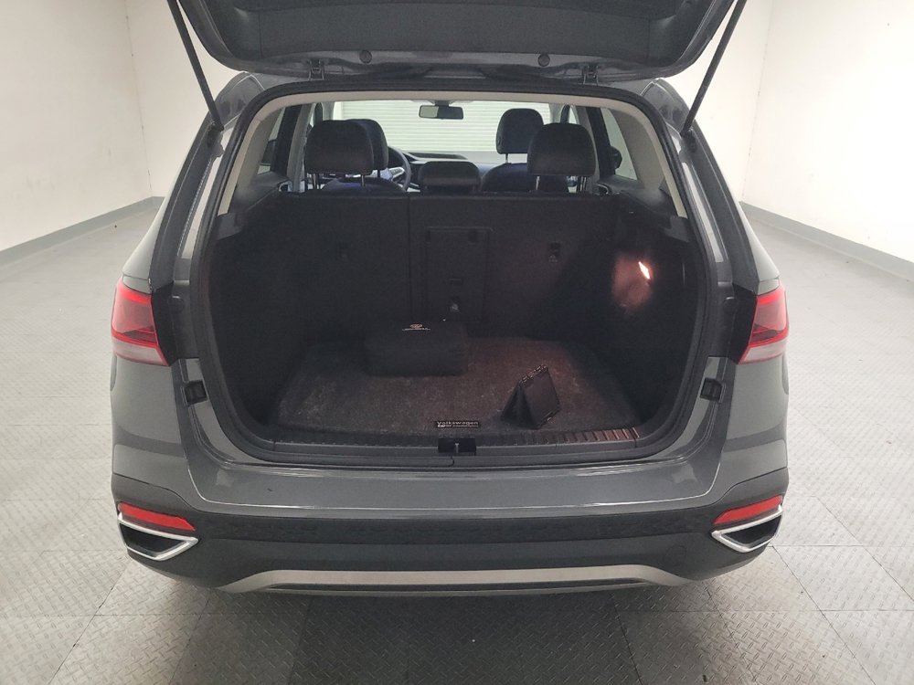 Used 2022 Volkswagen Taos SE w/ Panoramic Sunroof Package AWD/4WD image 29