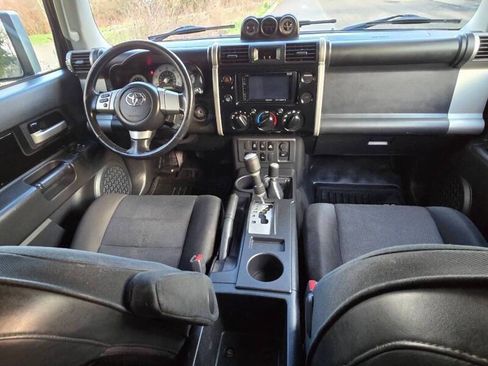Used 2008 Toyota FJ Cruiser 4WD image 4