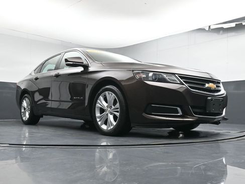 Used 2015 Chevrolet Impala LT w/ Convenience Package image 34
