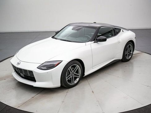 Used 2024 Nissan Z Sport w/ Floor Mat Package image 8