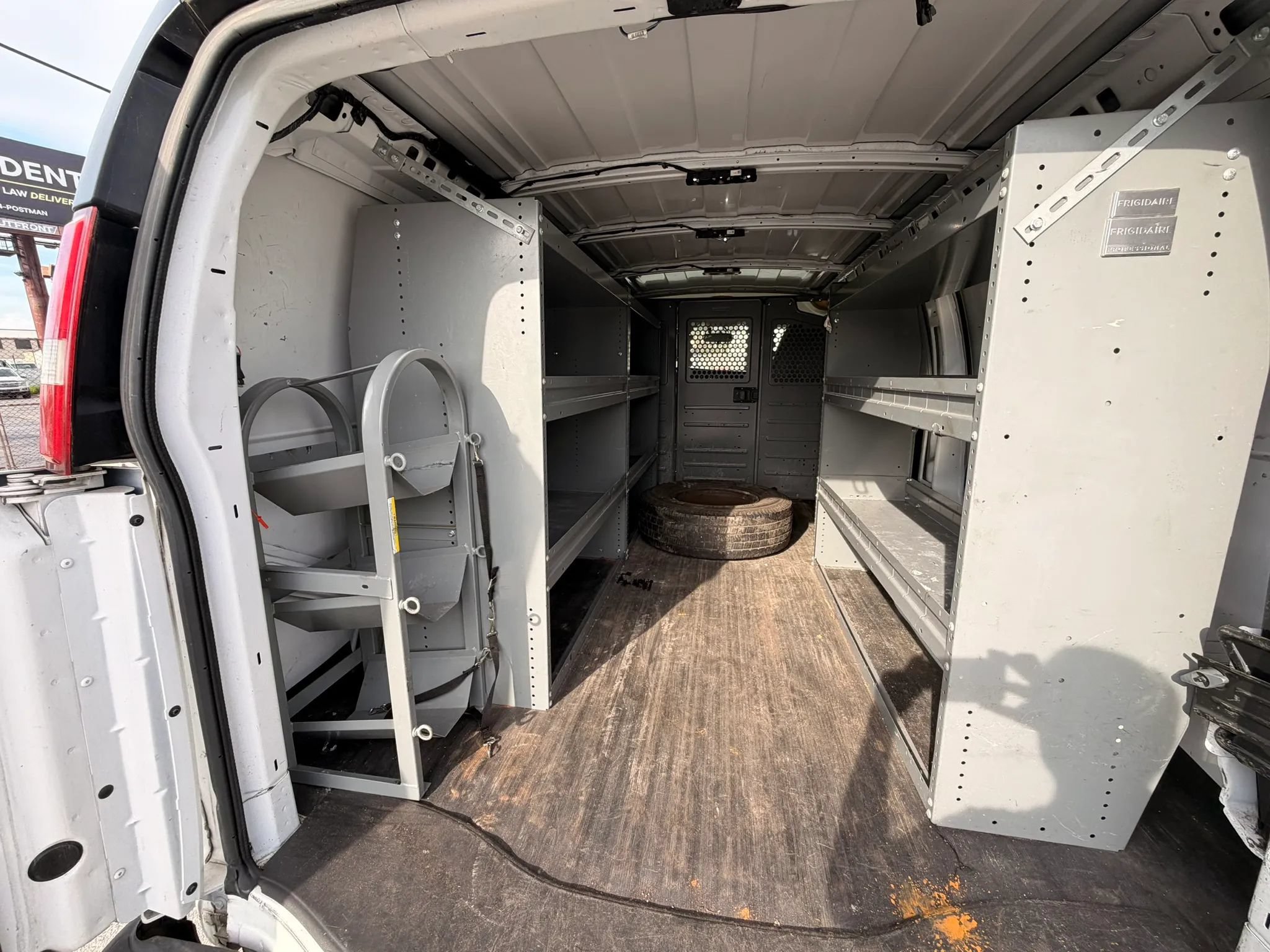 Used 2015 GMC Savana 2500 RWD image 10