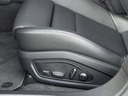 New 2025 Porsche Taycan 4S image 30