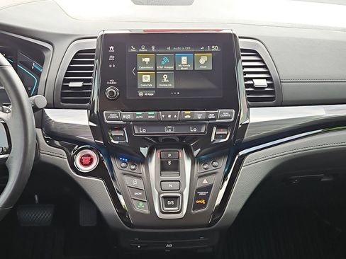 Used 2023 Honda Odyssey Elite image 14