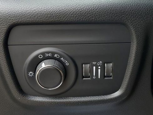 New 2026 Jeep Grand Cherokee Altitude image 34