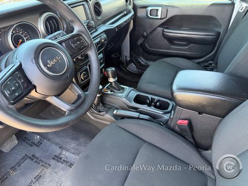 Used 2018 Jeep Wrangler Unlimited Sport AWD/4WD image 17