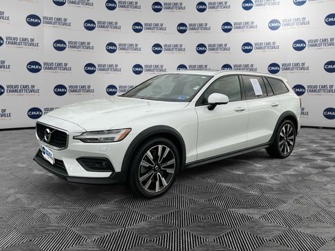 Used 2020 Volvo V60 T5 Cross Country w/ Protection Package Premier image 1