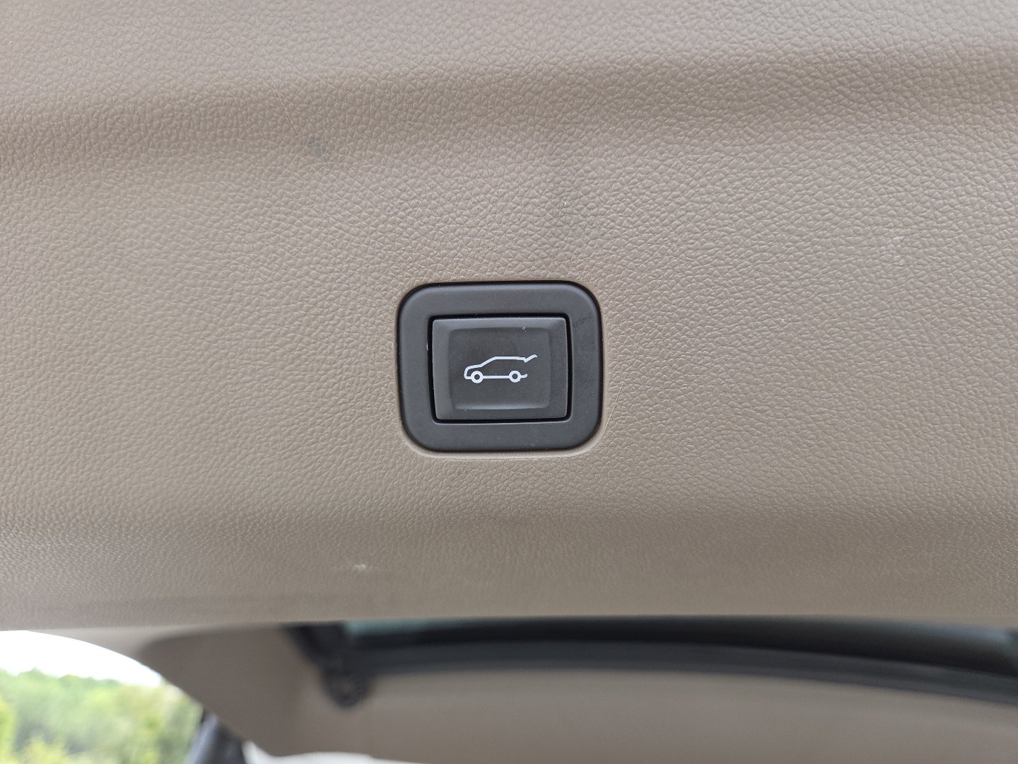 Used 2024 GMC Yukon Denali AWD/4WD image 25