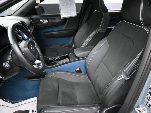Used 2023 Volvo C40 P8 Recharge Ultimate AWD/4WD image 23