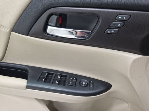 Used 2015 Honda Accord EX-L image 28