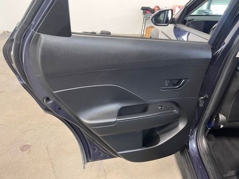 Used 2025 Hyundai Kona SEL image 19