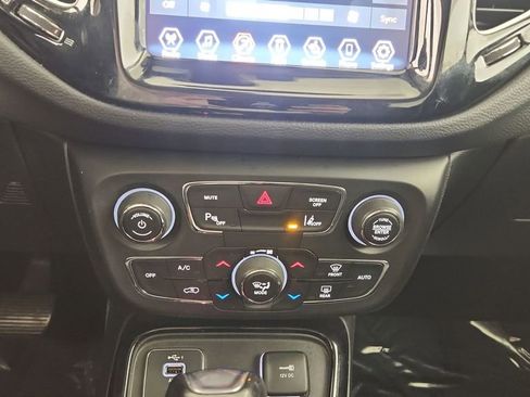 Used 2021 Jeep Compass Limited image 15