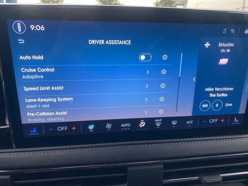 Used 2023 Lincoln Corsair AWD w/ Equipment Group 101A image 12